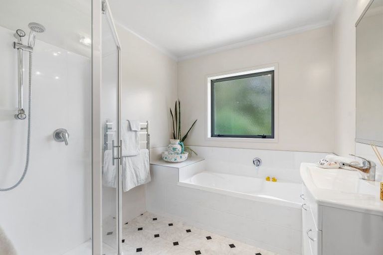 Photo of property in 15 Kokako Place, Horahora, Whangarei, 0110