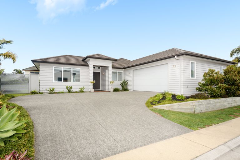 Photo of property in 45 Oceania Sands Way, Papamoa Beach, Papamoa, 3118