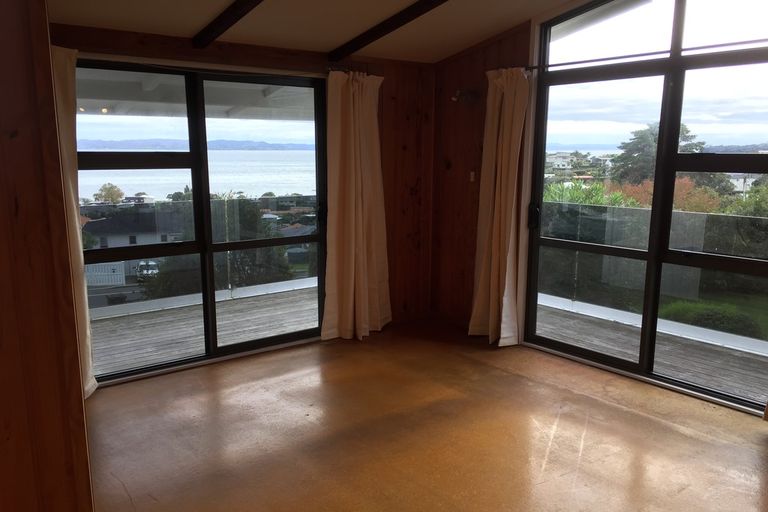 Photo of property in 953 Whangaparaoa Road, Manly, Whangaparaoa, 0930