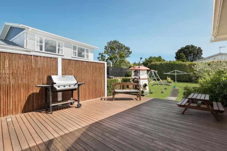 Photo of property in 6 Tuakau Road, Pukekohe, 2120