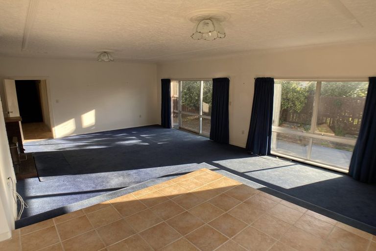 Photo of property in 55 Winters Road, Redwood, Christchurch, 8051