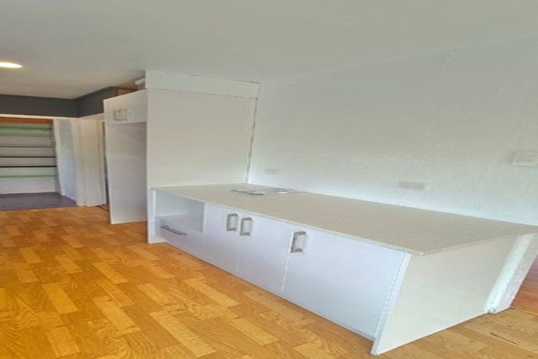 Photo of property in 30 Glynnbrooke Street, Te Atatu South, Auckland, 0610