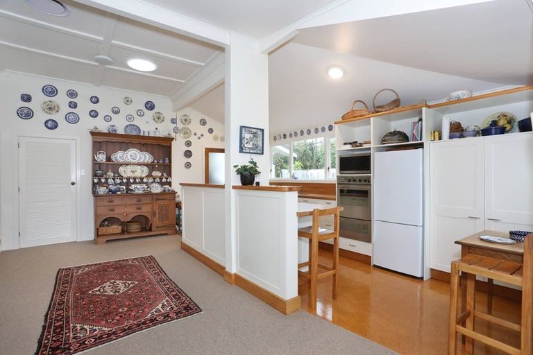 Photo of property in 12 Wanganui Road, Marton, 4710