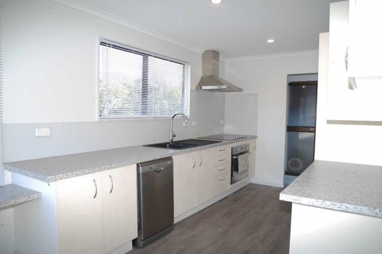 Photo of property in 11 Ruahine Street, Paraparaumu, 5032