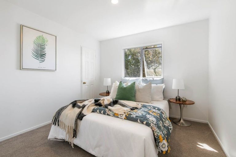 Photo of property in 2/57 Centorian Drive, Windsor Park, Auckland, 0632