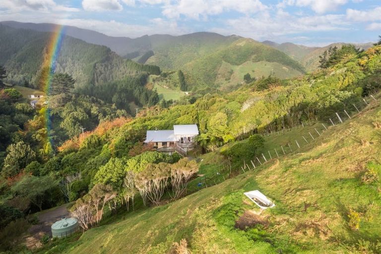 Photo of property in 1151 Paekakariki Hill Road, Paekakariki Hill, Porirua, 5381