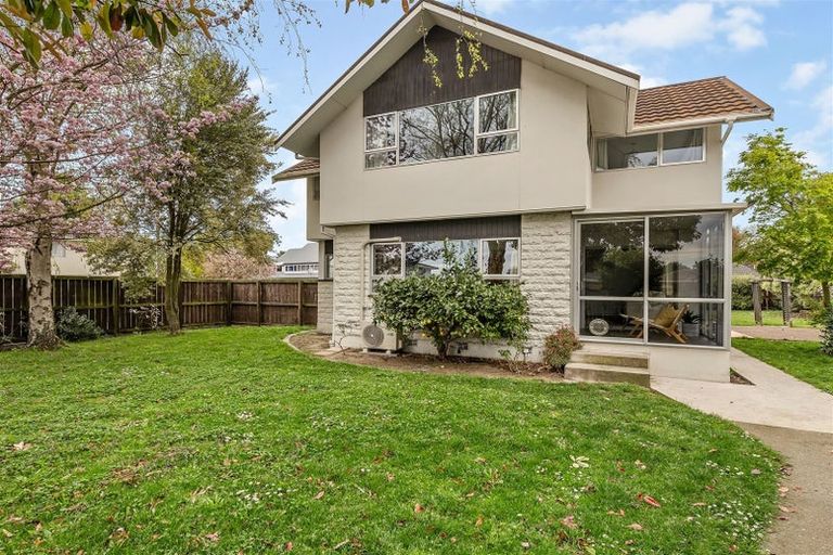 Photo of property in 35 Bucknell Street, Sockburn, Christchurch, 8042