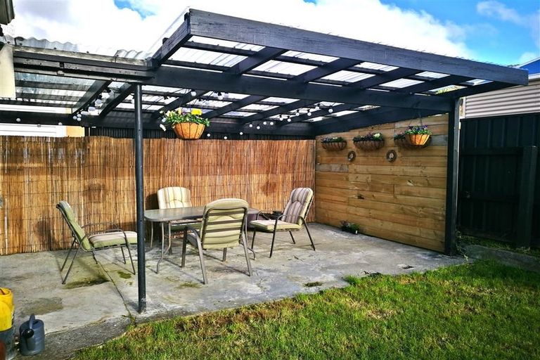 Photo of property in 175 Wainuiomata Road, Wainuiomata, Lower Hutt, 5014