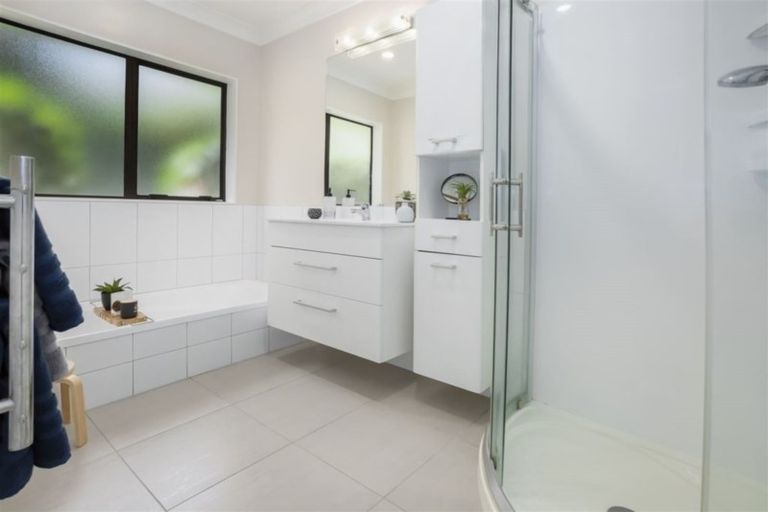 Photo of property in 14 Tombane Terrace, Papakowhai, Porirua, 5024