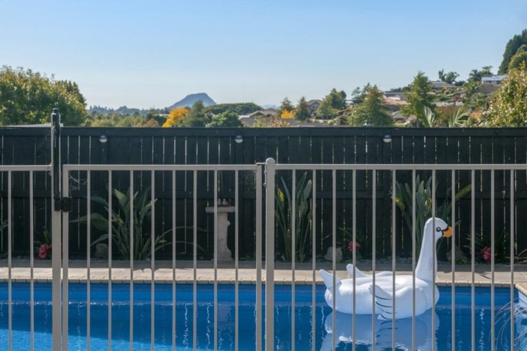 Photo of property in 14 Dayna Avenue, Ohauiti, Tauranga, 3112