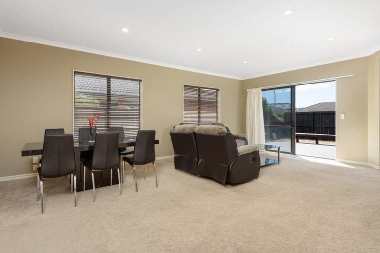 Photo of property in 2 Paul Close, Papamoa Beach, Papamoa, 3118