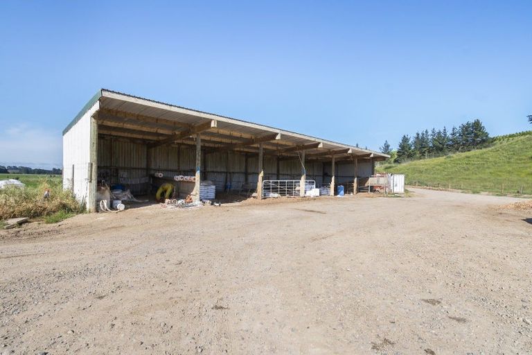 Photo of property in 1968 Kimbolton Road, Kiwitea, Feilding, 4777