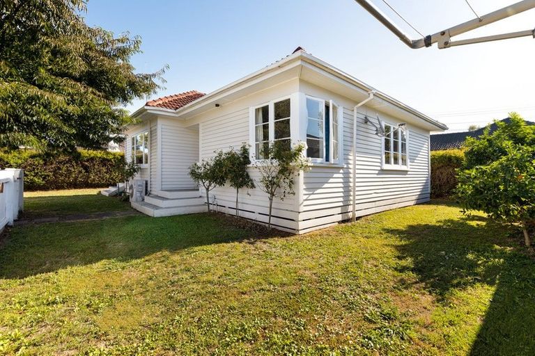 Photo of property in 127b Williams Street, Cambridge, 3434