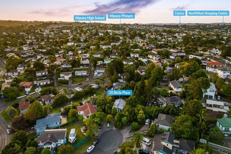 Photo of property in 10 Skyla Place, Massey, Auckland, 0614