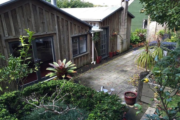Photo of property in 23 Inkster Street, Birkenhead, Auckland, 0626