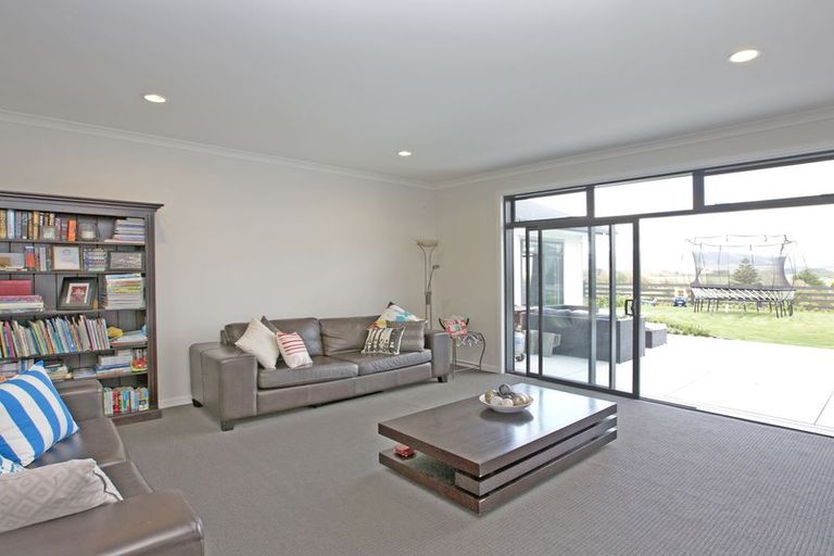 Photo of property in 58 Rodeo Drive, Kelvin Grove, Palmerston North, 4414