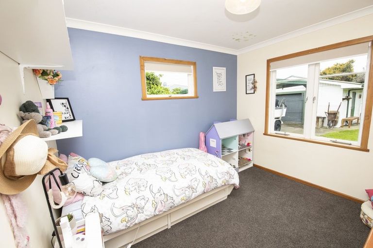 Photo of property in 4 Clare Place, Pirimai, Napier, 4112