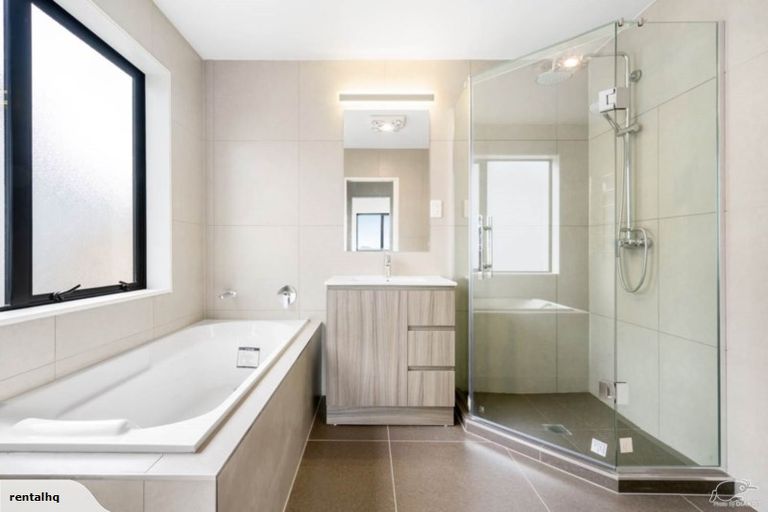 Photo of property in 39 Ascension Crescent, Orewa, 0931