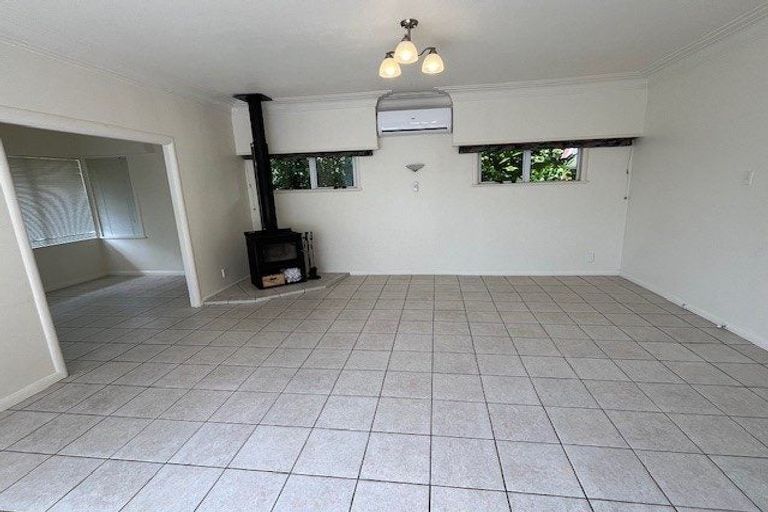 Photo of property in 53 Granger Road, Cockle Bay, Auckland, 2014