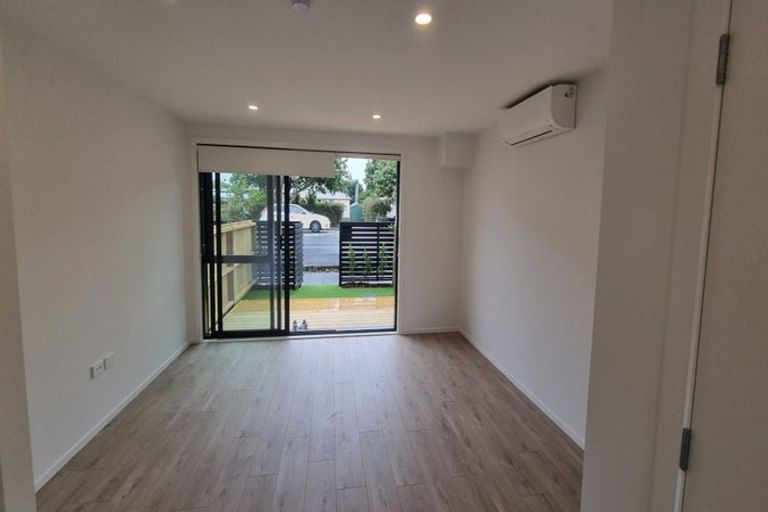 Photo of property in 4/168 Rosebank Road, Avondale, Auckland, 1026