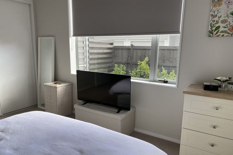 Photo of property in 2 Toka Lane, Red Beach, 0932