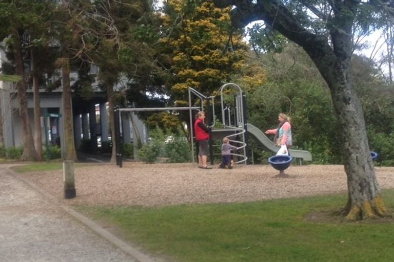 Photo of property in The Grand Apartments, 2d/4 Kell Drive, Albany, Auckland, 0632