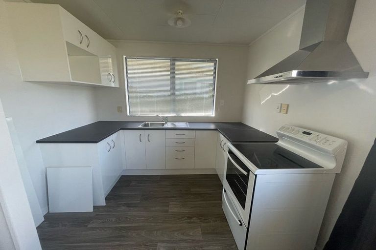 Photo of property in 1a Kent Road, Manurewa, Auckland, 2102
