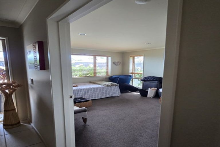 Photo of property in 15a Seadown Crescent, Amberley, 7410