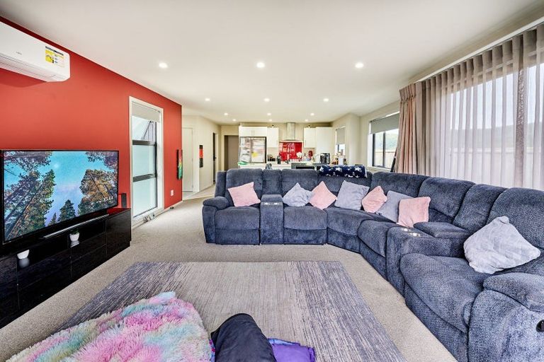 Photo of property in 99 Meremere Street, Wainuiomata, Lower Hutt, 5014
