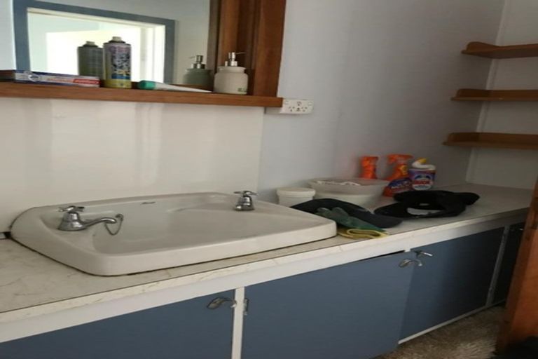 Photo of property in 131 Weraroa Road, Levin, 5510