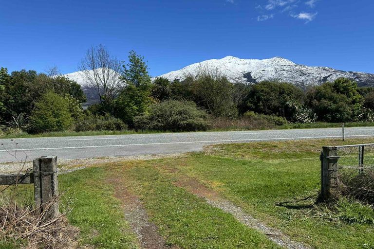 Photo of property in 5086 Makarora-lake Hawea Road, Makarora, Wanaka, 9382