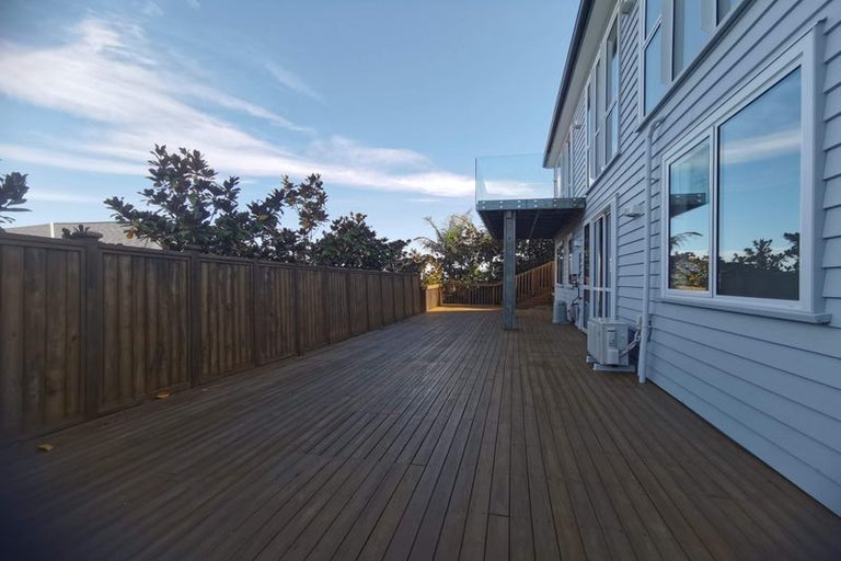 Photo of property in 1004a East Coast Road, Northcross, Auckland, 0630