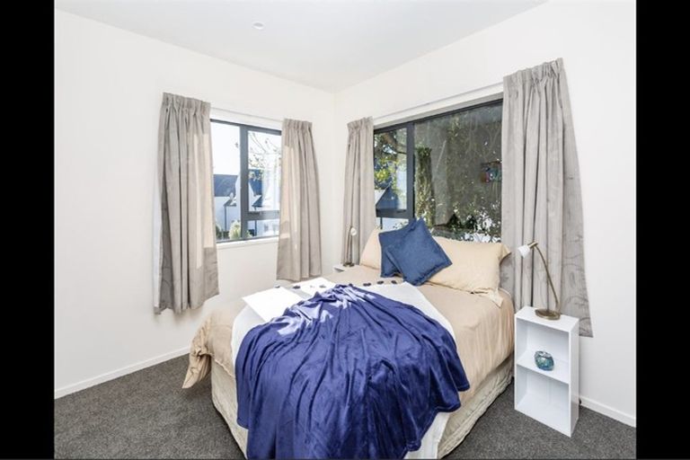 Photo of property in 80h Shakespeare Road, Waltham, Christchurch, 8023