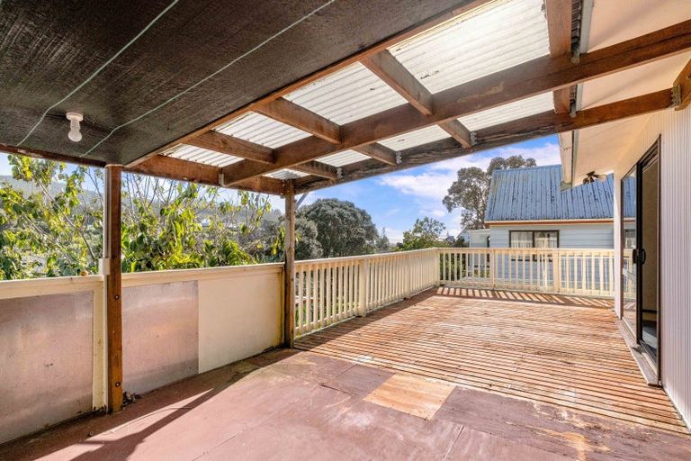 Photo of property in 104 Titiro Place, Onemana, Whangamata, 3691