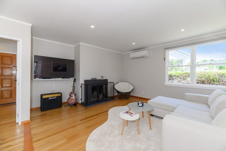 Photo of property in 1/11 Hill Crescent, New Lynn, Auckland, 0600