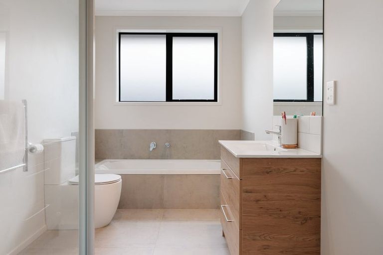 Photo of property in 2b Kauri Lane, Omokoroa, 3114