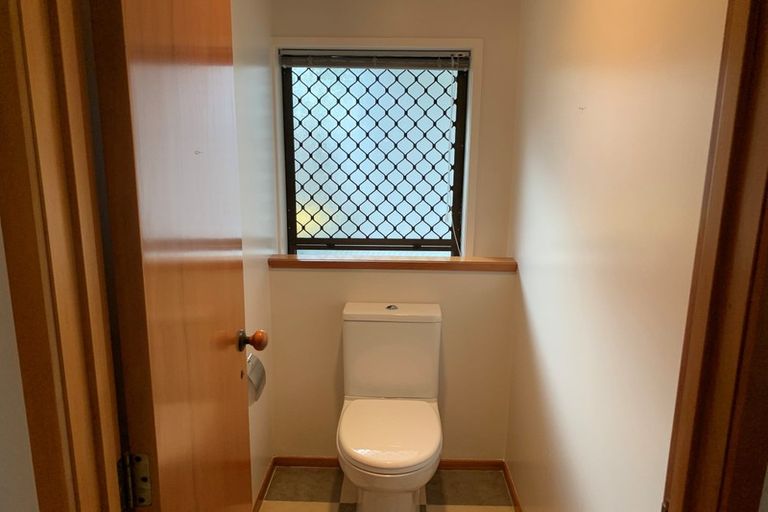 Photo of property in 10 Dorrington Place, Eastern Beach, Auckland, 2012