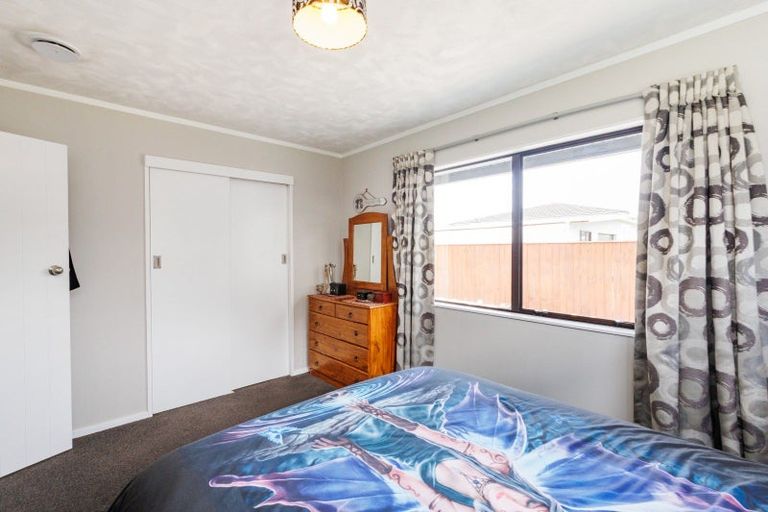 Photo of property in 25 Mcleavey Drive, Kelvin Grove, Palmerston North, 4414