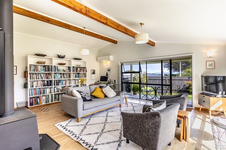 Photo of property in 21a Winara Avenue, Waikanae, 5036