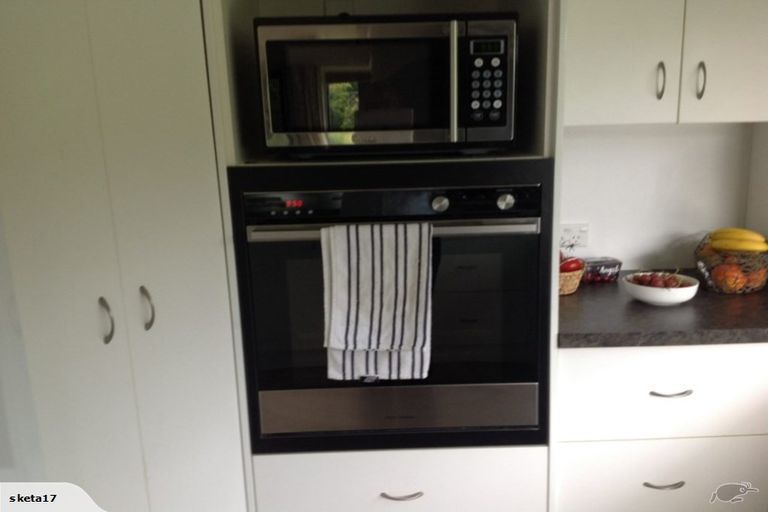 Photo of property in 16a Turon Crescent, Totara Park, Upper Hutt, 5018