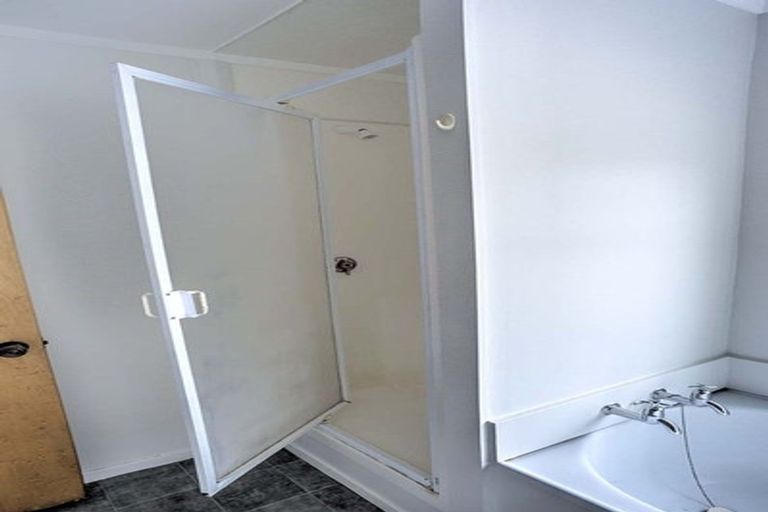 Photo of property in 4f Earp Street, Johnsonville, Wellington, 6037