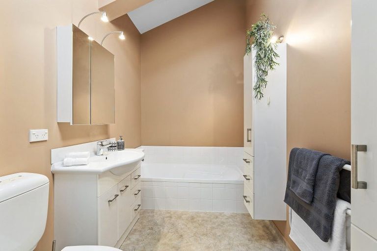 Photo of property in 3a Allington Road, Karori, Wellington, 6012