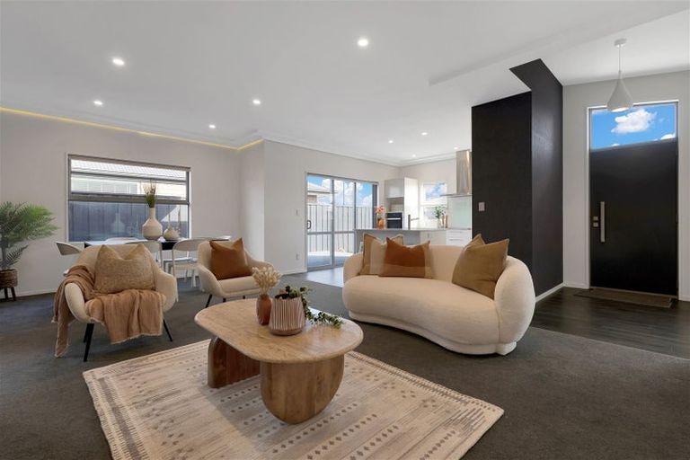 Photo of property in 10 Aroha Street, Pegasus, 7612