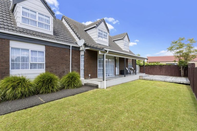 Photo of property in 229 Edmonton Road, Te Atatu South, Auckland, 0610