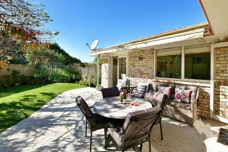 Photo of property in 9 Robinia Place, Snells Beach, 0920