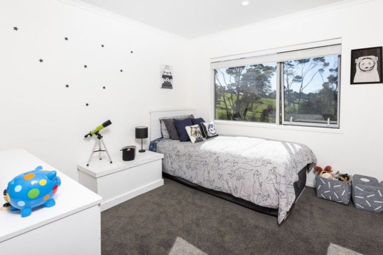 Photo of property in 23 Brownhill Road, Whitford, Manurewa, 2576
