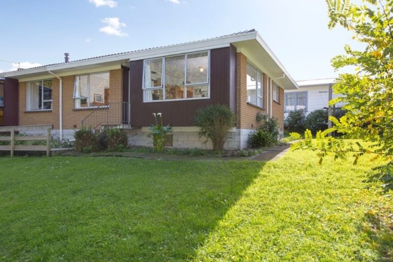 Photo of property in 16c Karaka Street, Otaki Beach, Otaki, 5512