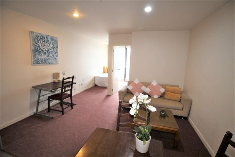 Photo of property in 1/39 Noall Street, Te Atatu Peninsula, Auckland, 0610