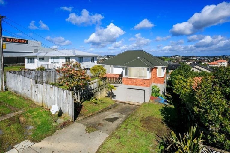 Photo of property in 660 East Coast Road, Pinehill, Auckland, 0630