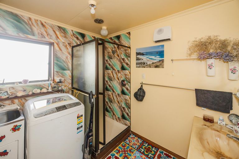 Photo of property in 42 Jessop Street, South Hill, Oamaru, 9400